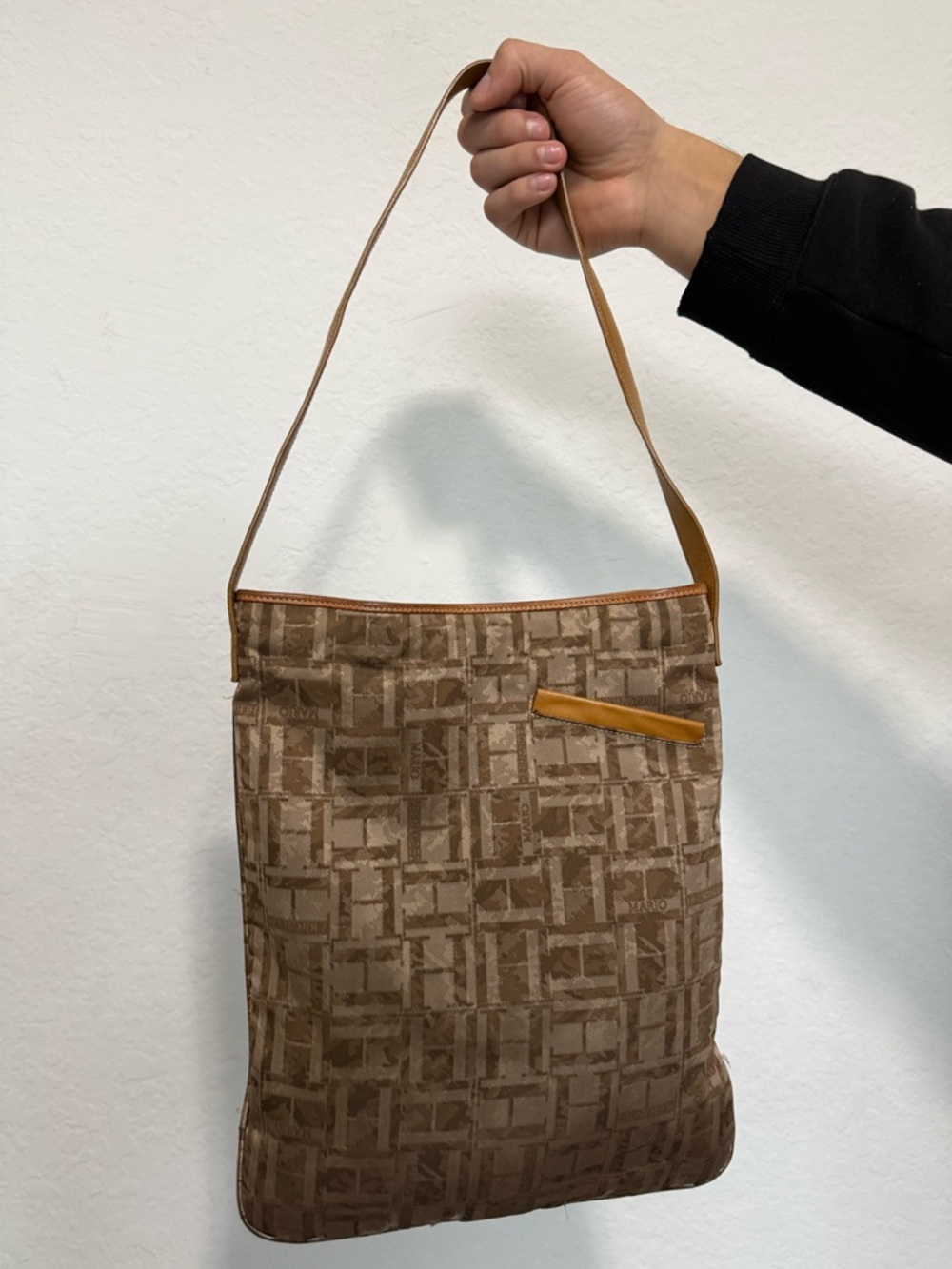 Mario Hernandez Women’s Shoulder Bag